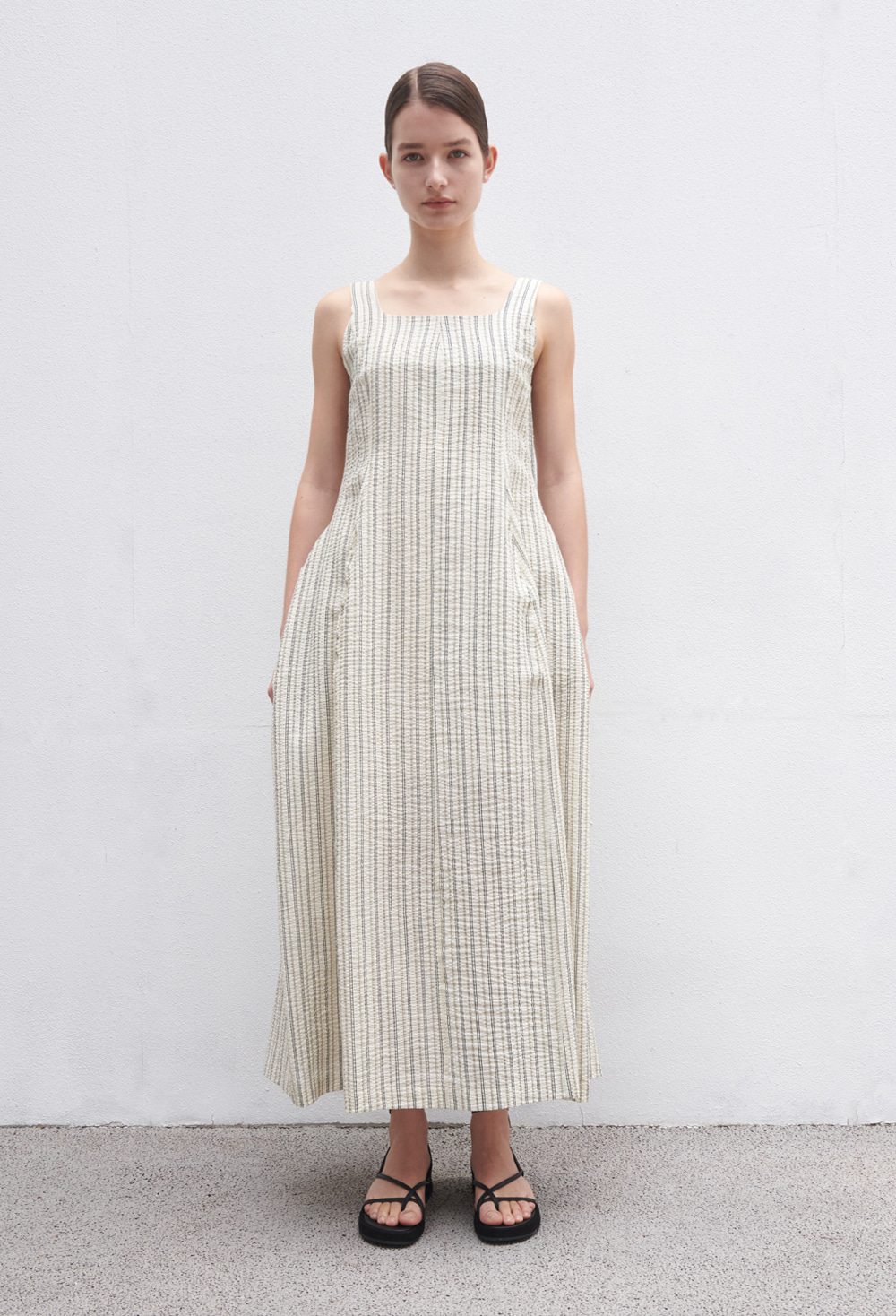 Sleeveless Volume Dress - Stripe 